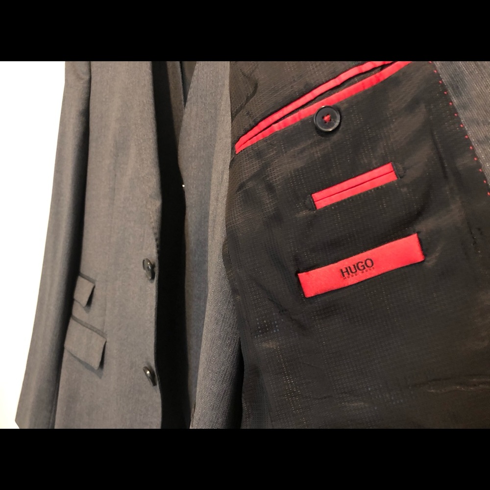 Hugo Boss 3-Piece Suit - Picture 3 of 8